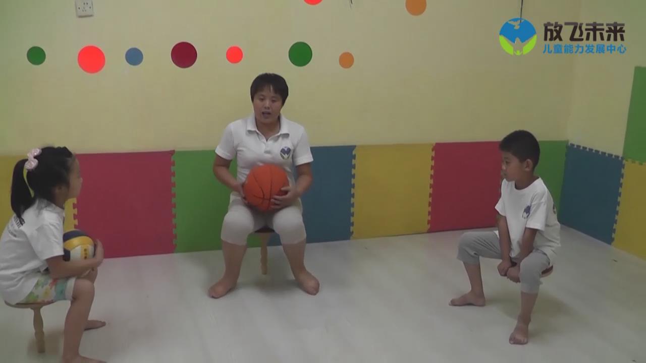 独角凳自抛球