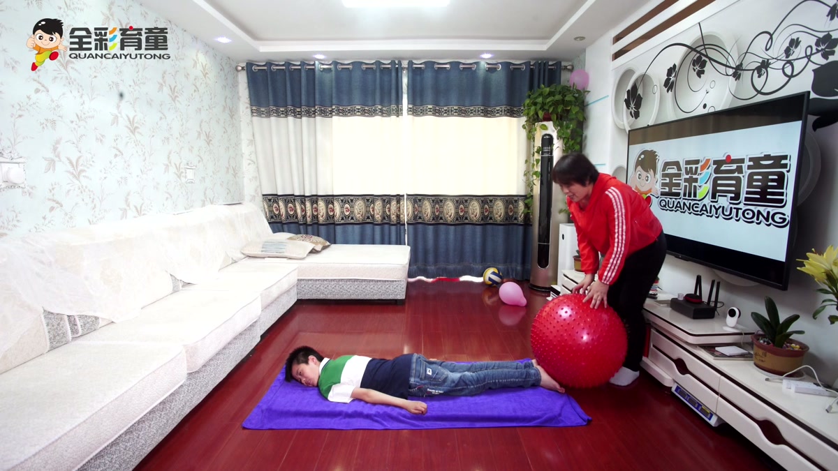 A056 触觉步道大龙球按摩感统训练视频 | 前庭-本体感觉统合训练
